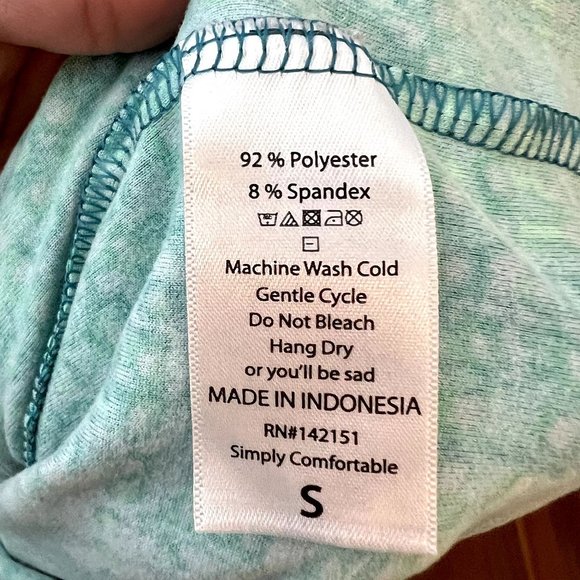 LuLaRoe Irma Simply Soft T-Shirt Hi-low Hem Women's Size Small - Picture 6 of 7